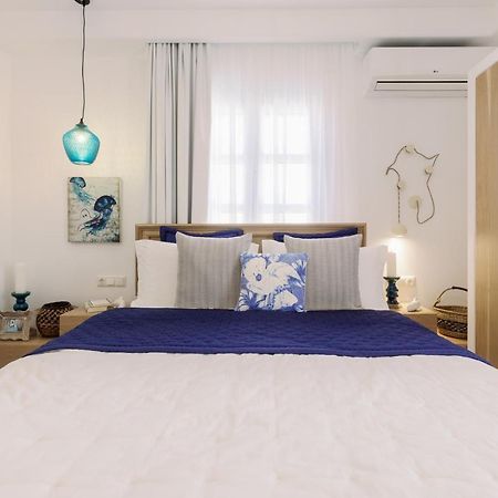 Athina Studios And Suites Plaka Bagian luar foto