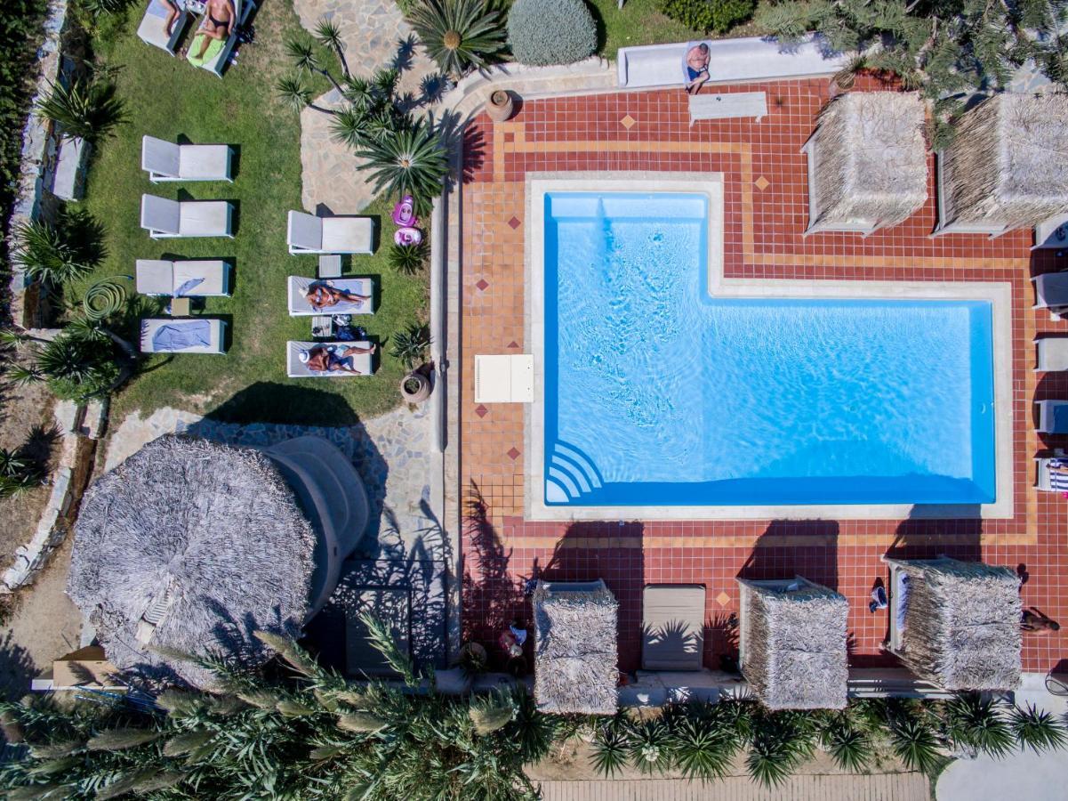 Athina Studios And Suites Plaka Bagian luar foto