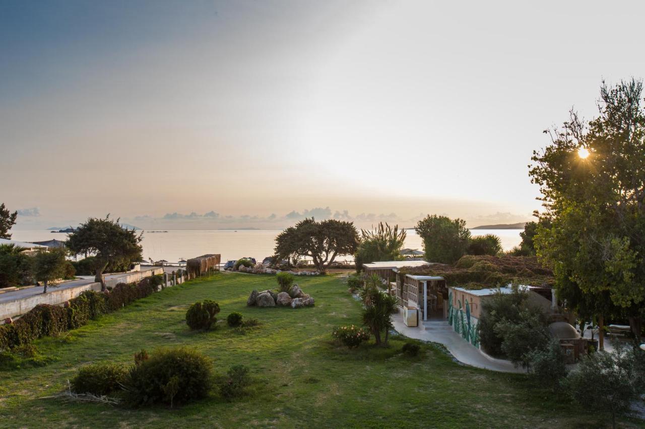 Athina Studios And Suites Plaka Bagian luar foto