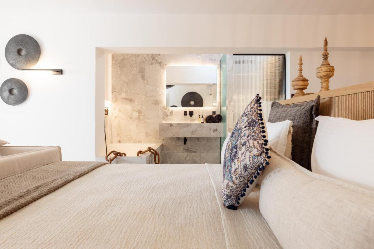 Athina Studios And Suites Plaka Bagian luar foto