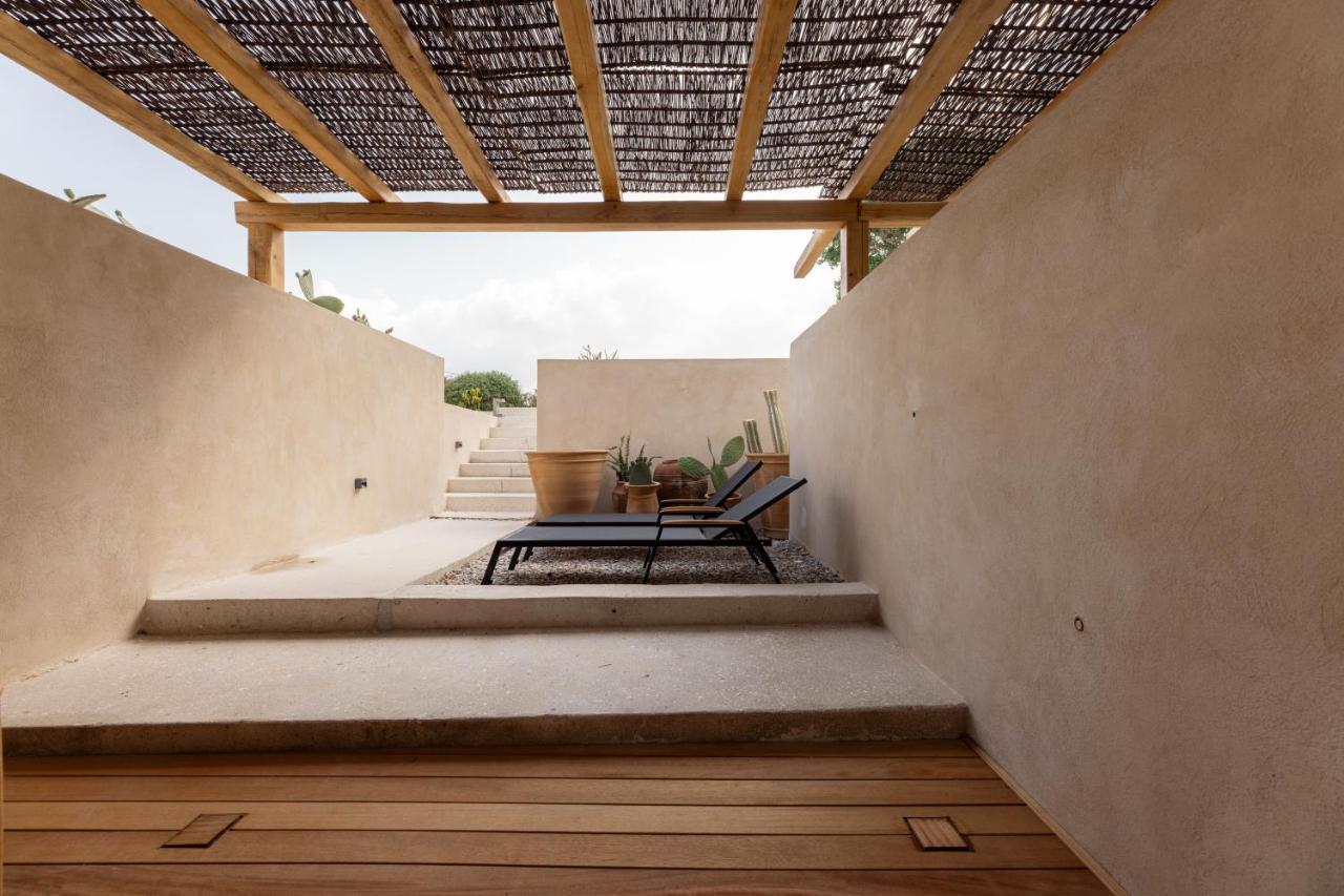 Athina Studios And Suites Plaka Bagian luar foto