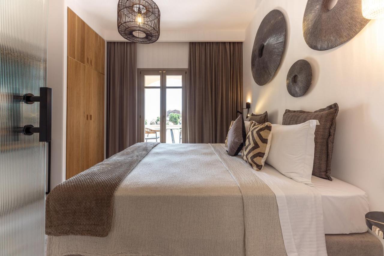 Athina Studios And Suites Plaka Bagian luar foto
