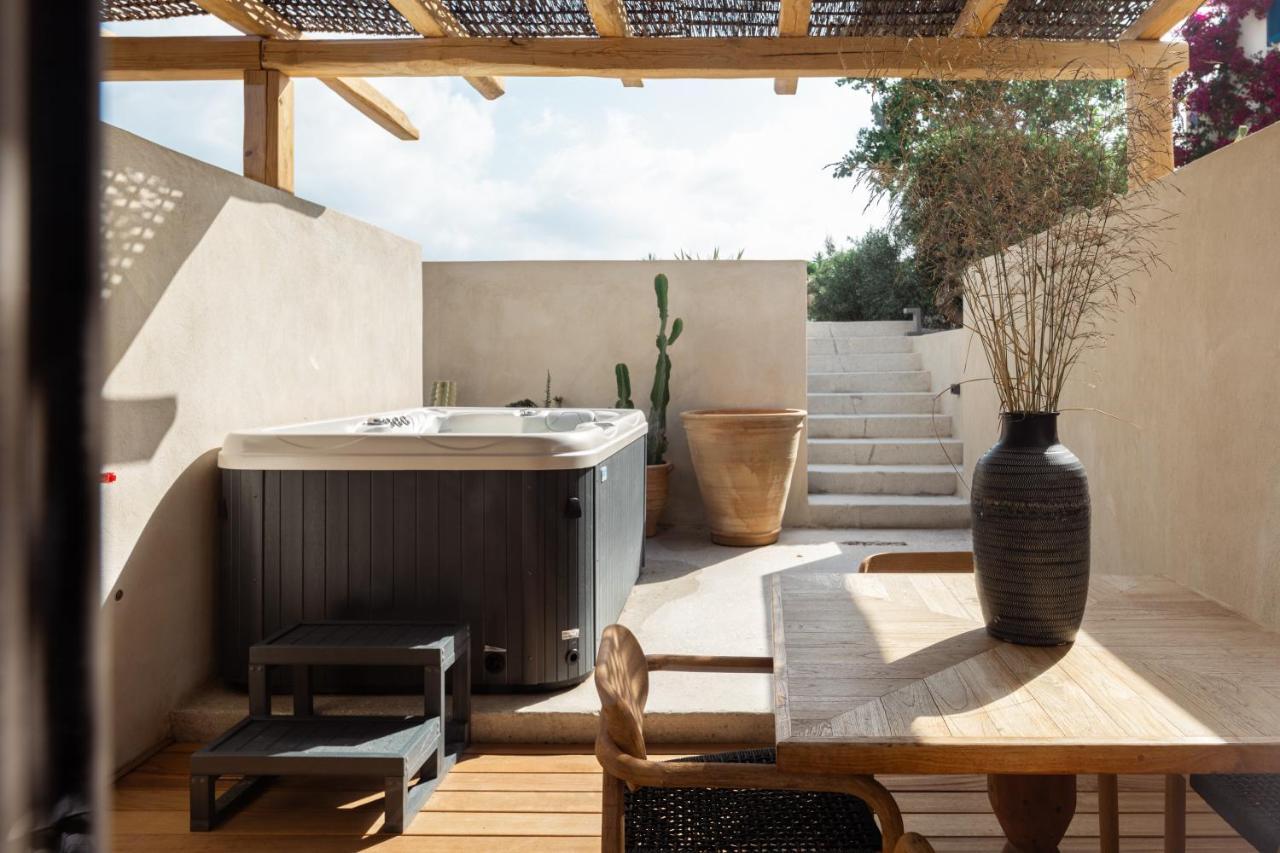 Athina Studios And Suites Plaka Bagian luar foto