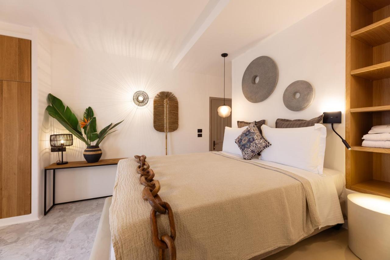 Athina Studios And Suites Plaka Bagian luar foto