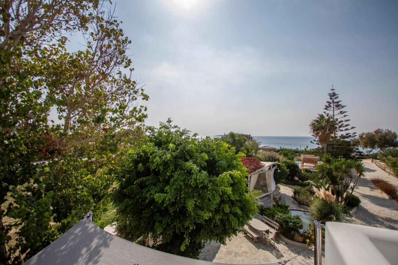 Athina Studios And Suites Plaka Bagian luar foto