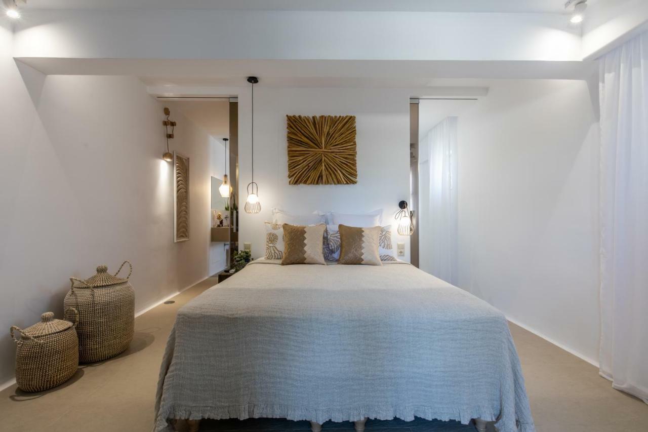 Athina Studios And Suites Plaka Bagian luar foto